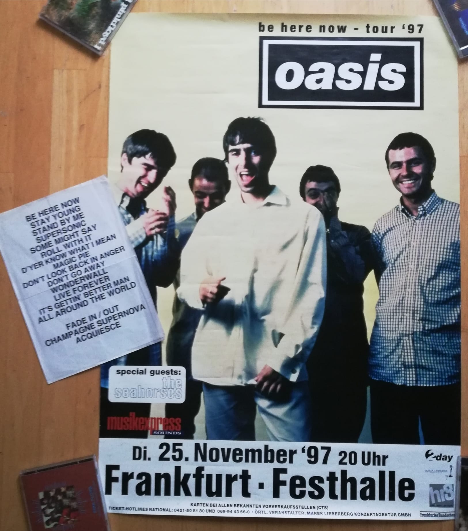 Oasis at Festhalle; Frankfurt, Germany - November 25, 1997