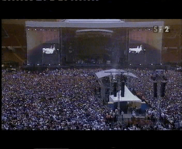 Oasis at Wembley Stadium; London, England - July 22, 2000