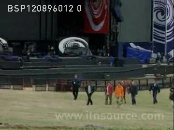 Oasis at Channel 4 New Special Report: Oasis at Knebworth - August 12, 1996