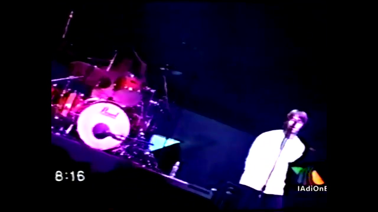 Oasis at Sports Palace; Mexico City, Mexico - March 24, 1998