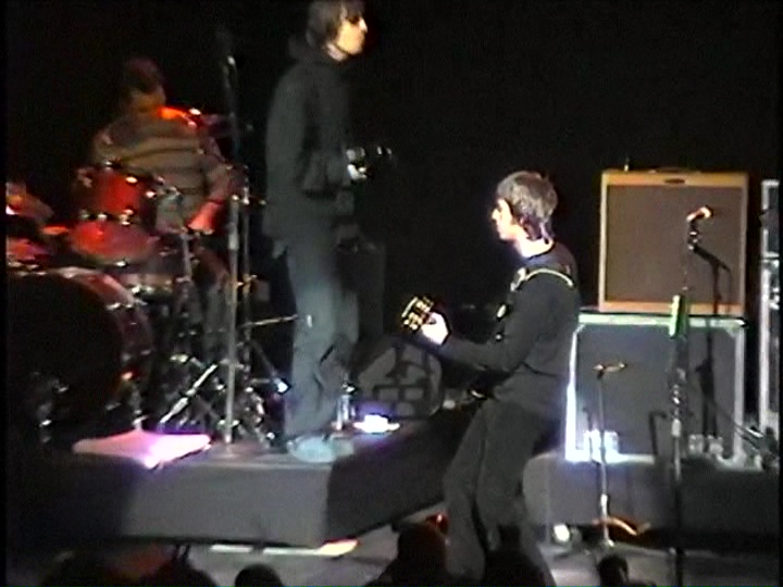 Oasis at First Union Center, Philadelphia, PA, USA - December 3, 1999