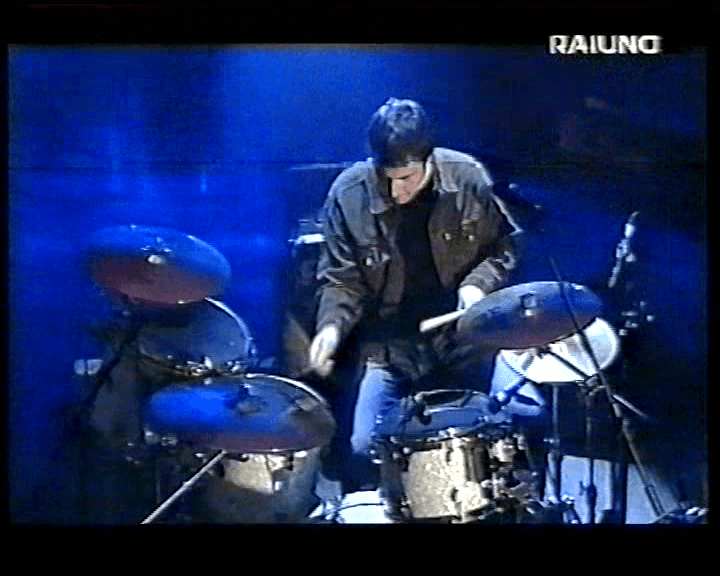 Oasis at '..' - '..'
