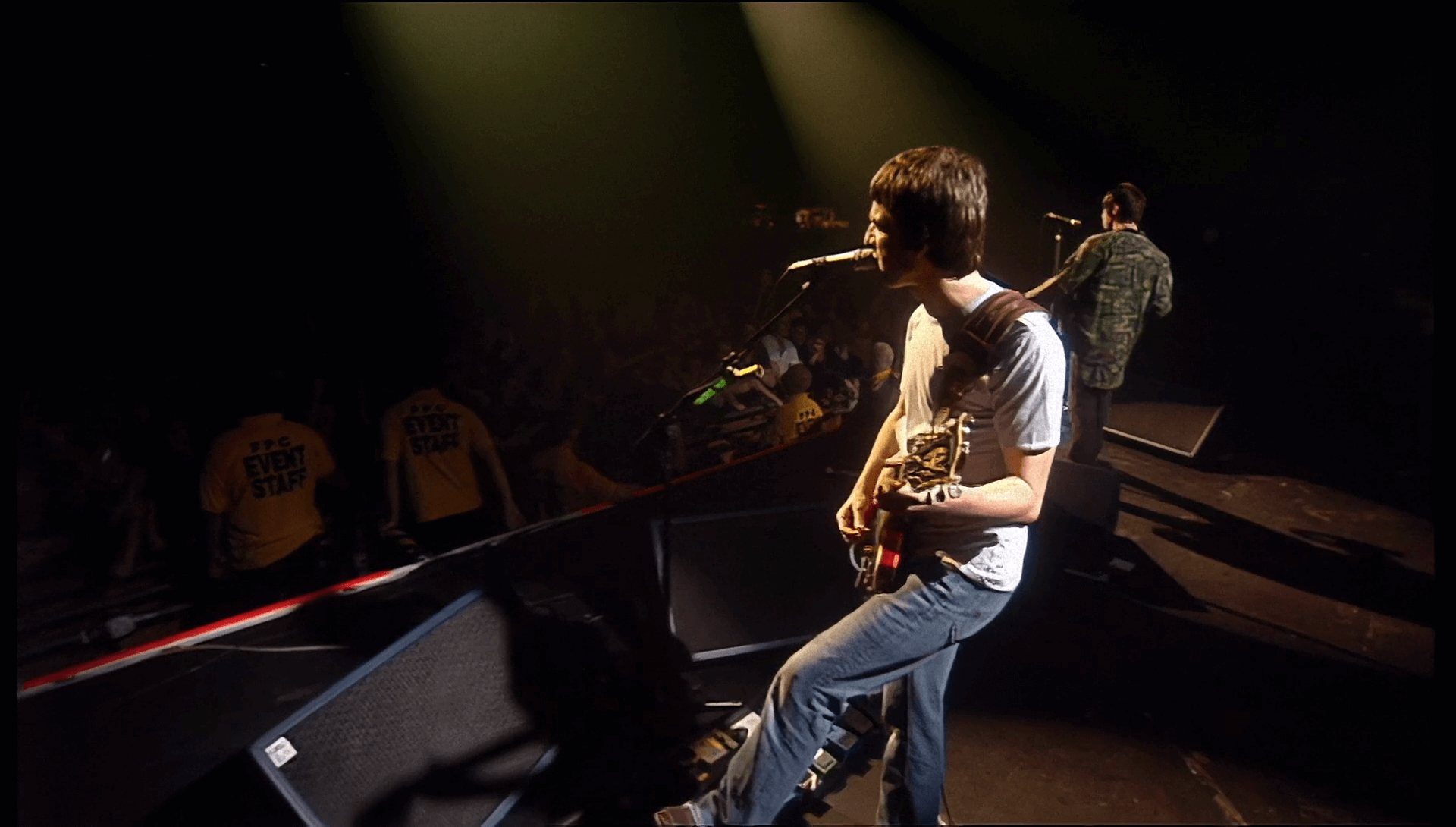 Oasis at Barrowlands; Glasgow, Scotland - October 13, 2001