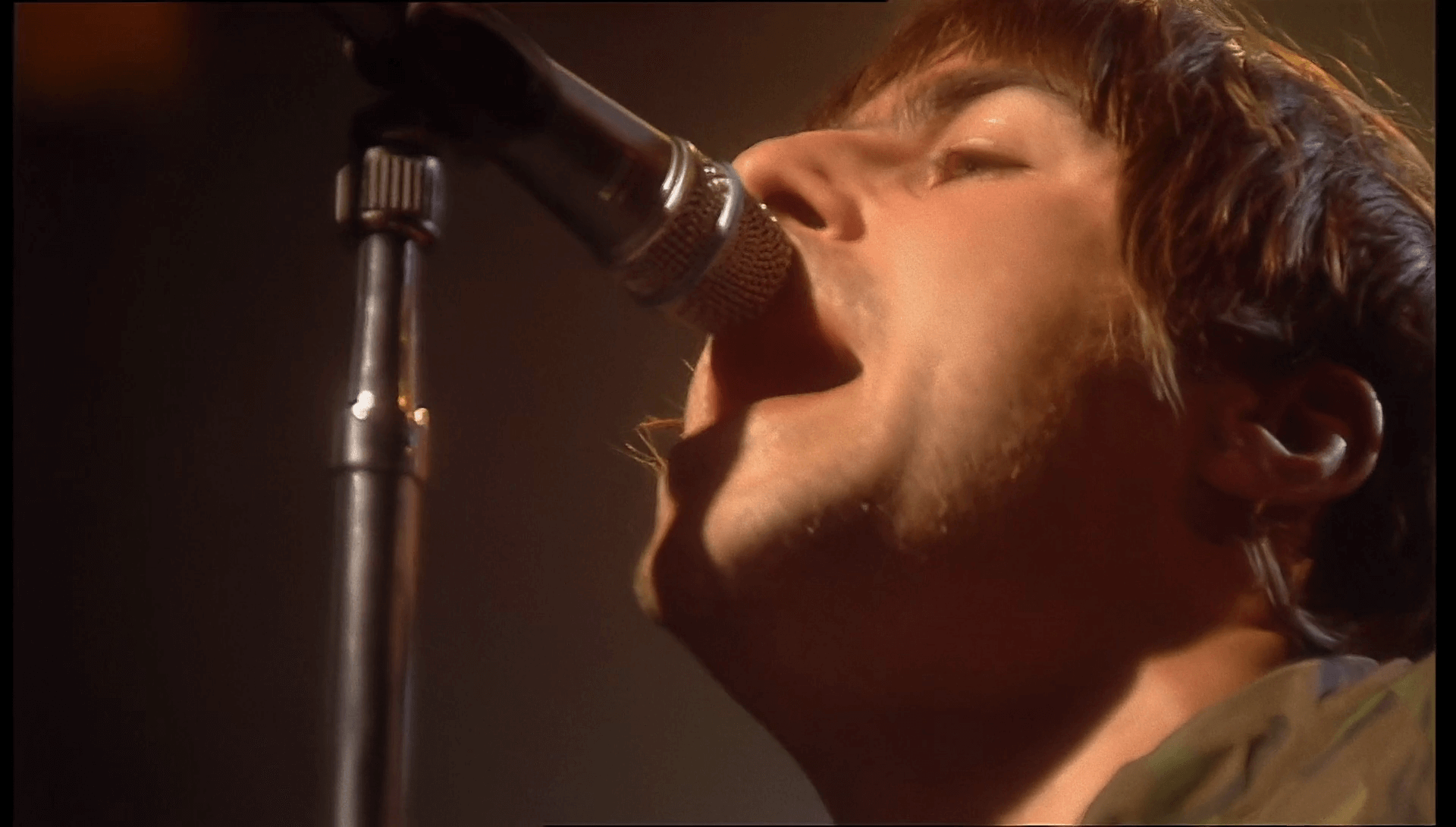 Oasis at Barrowlands; Glasgow, Scotland - October 13, 2001