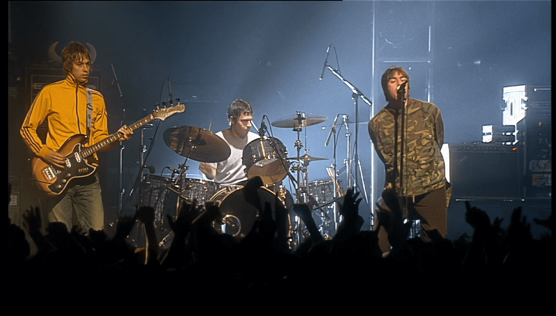 Oasis at Barrowlands; Glasgow, Scotland - October 13, 2001