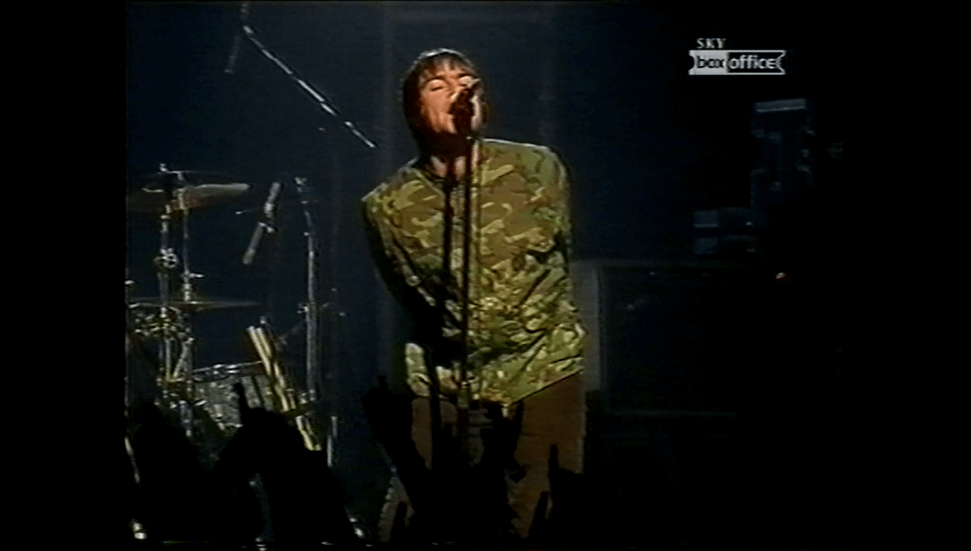 Oasis at Barrowlands; Glasgow, Scotland - October 13, 2001