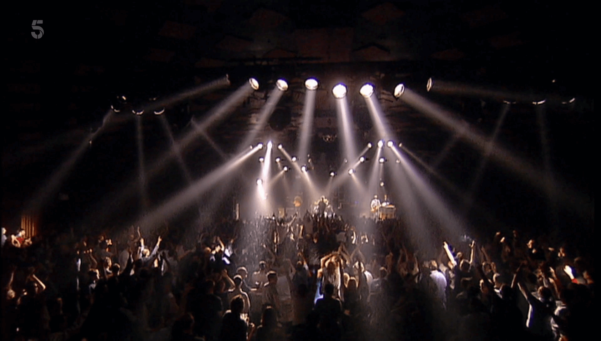 Oasis at Barrowlands; Glasgow, Scotland - October 13, 2001