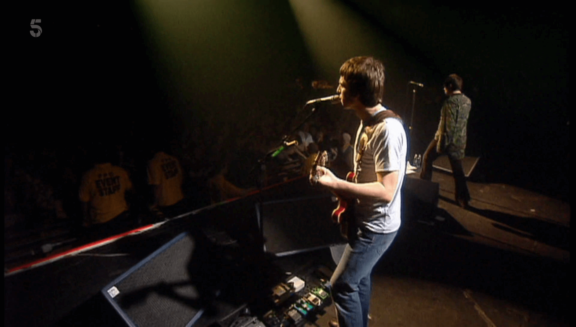 Oasis at Barrowlands; Glasgow, Scotland - October 13, 2001