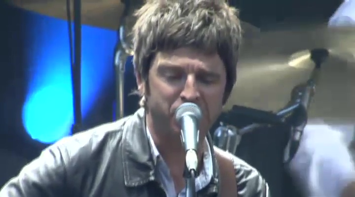 Noel Gallagher at Festival Rock En Seine - Grande Scène; Domaine National de Saint-Cloud, Paris, France - August 25, 2012