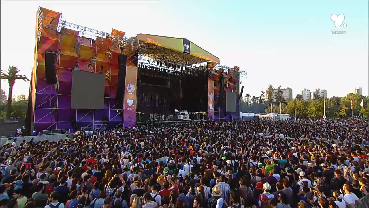 Noel Gallagher at Lollapalooza; Santiago, Chile - March 20, 2016