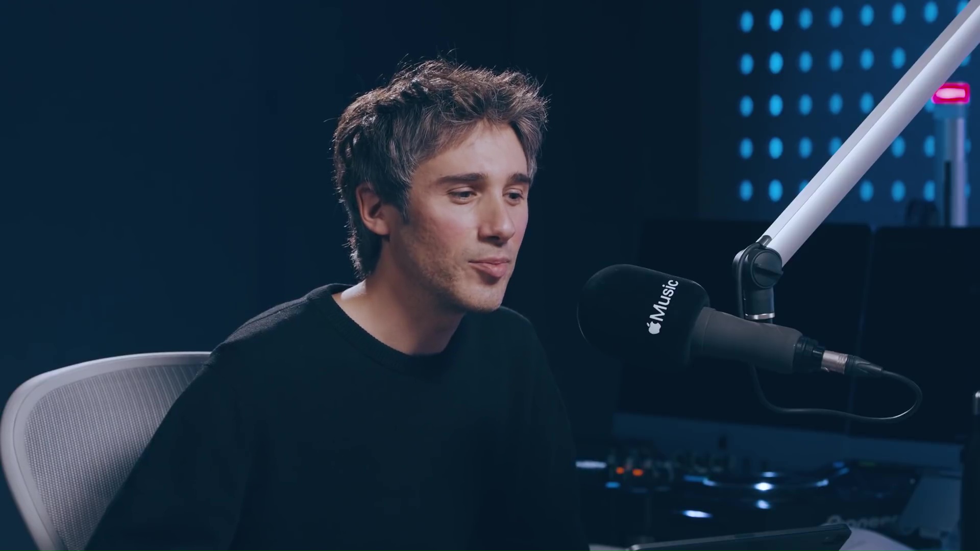 Noel Gallagher at Apple Music Interview with Matt Wilkinson - June 11, 2021